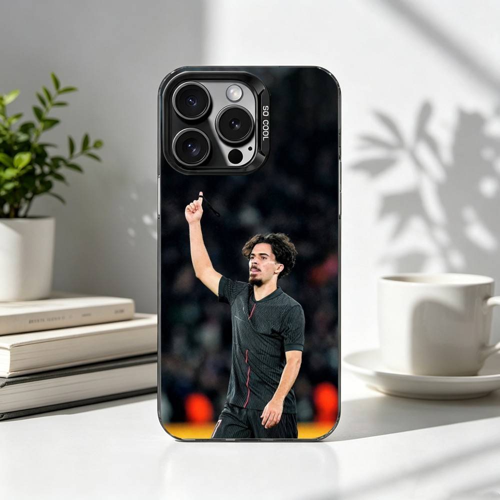 Football star V-Vitinha Ferrei - Phone Cases Louis Vuitton 리뷰 및 가격